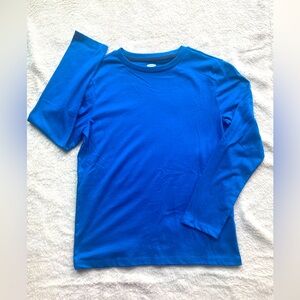 Old Navy blue boys long sleeved t-shirt in EUC size Large (10-12).